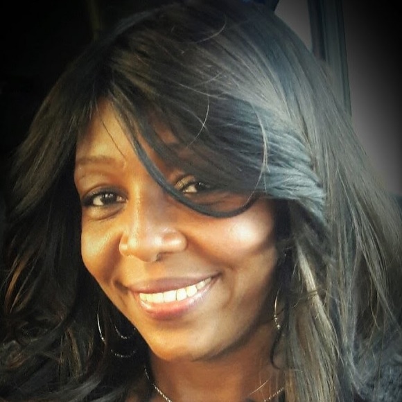 Meet your Posher, Monica - Picture 1 of 1